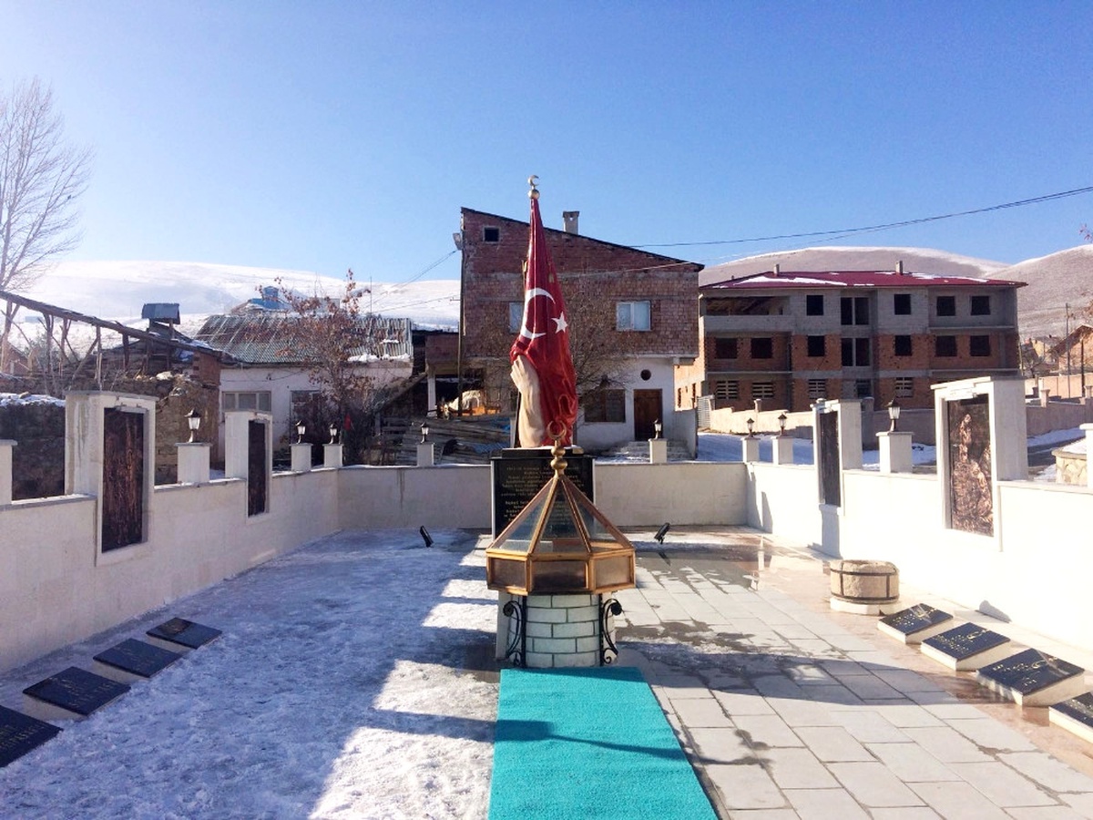 Kahraman Kadınların İsimleri \'İffet Anıtı\'nda Yaşatılıyor