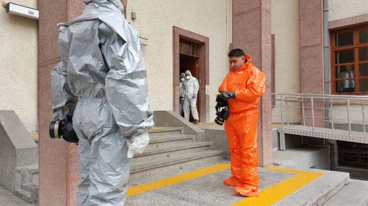 "Kimyasal Saldırıya Uğradım" Deyince Karantinaya Alındı