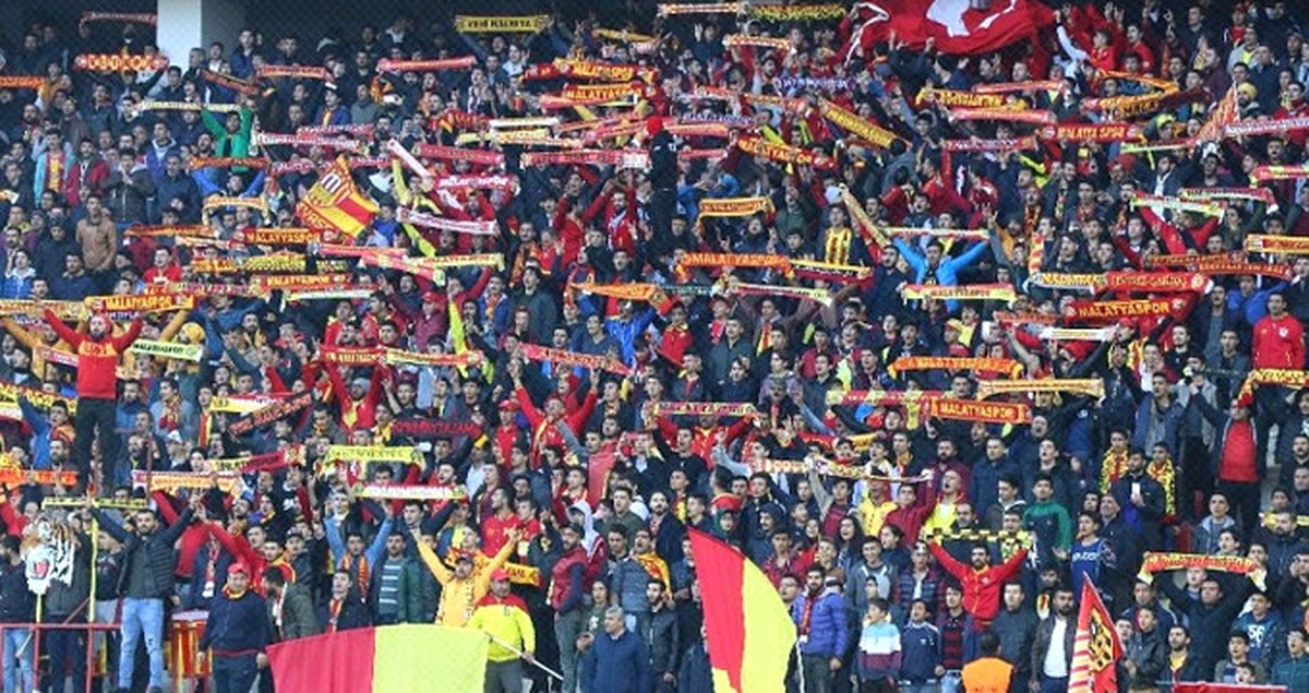 Malatyasporlu Taraftar, Kulübe Dava Açtı: Aldıkları Paranın Karşılığını Vermiyorlar