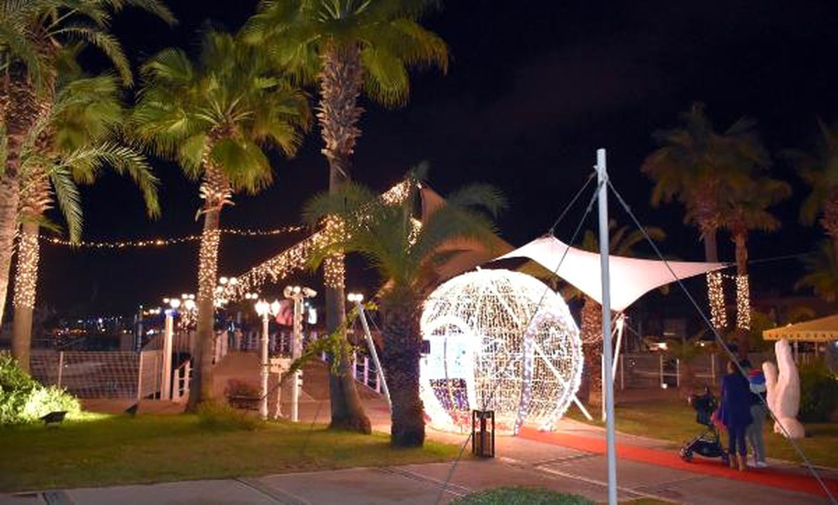 Marmaris Yılbaşı İçin Gelin Gibi Süslendi