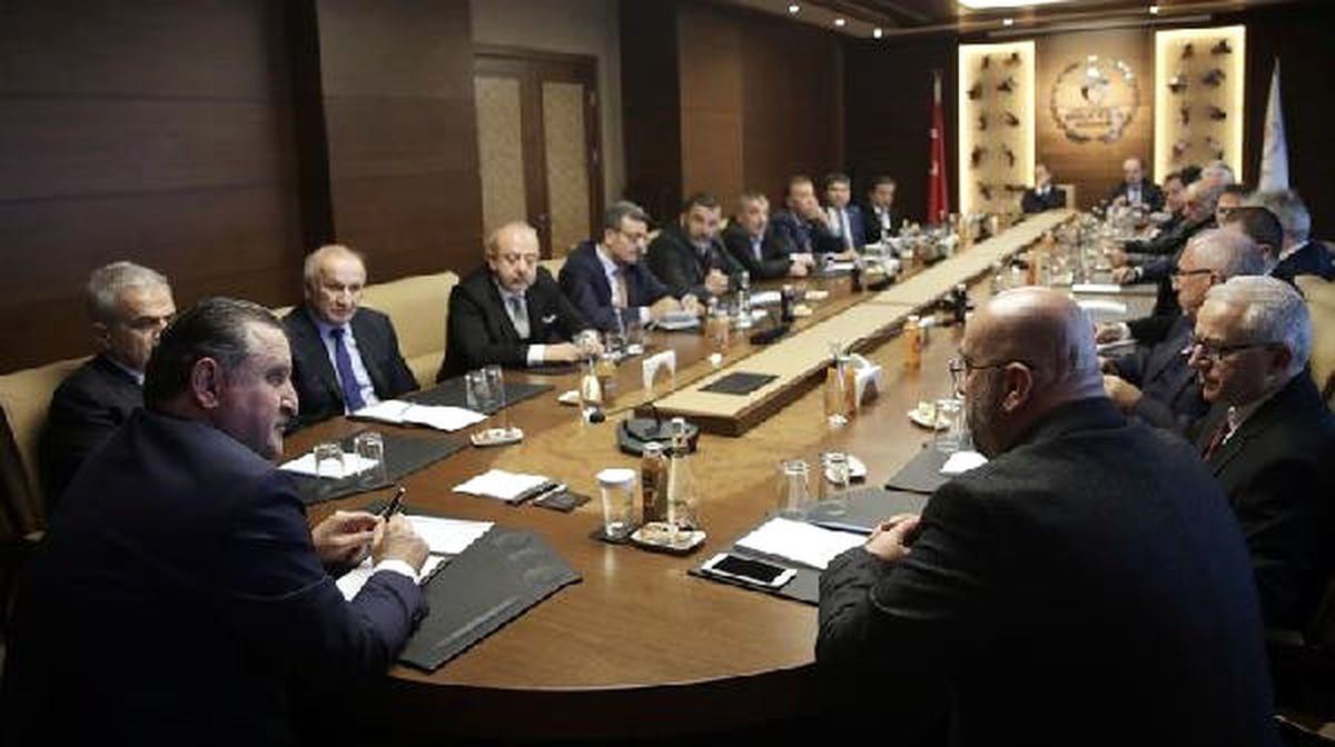 Spor Bakanı Bak, Tff 1. Lig Ekiplerinin Başkanlarını Kabul Etti