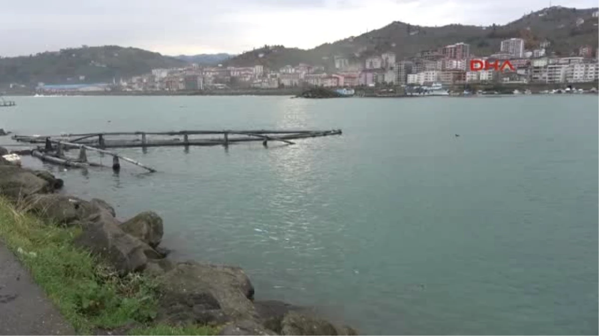 Trabzon Karadeniz\'in Üzerine Golf Sahası