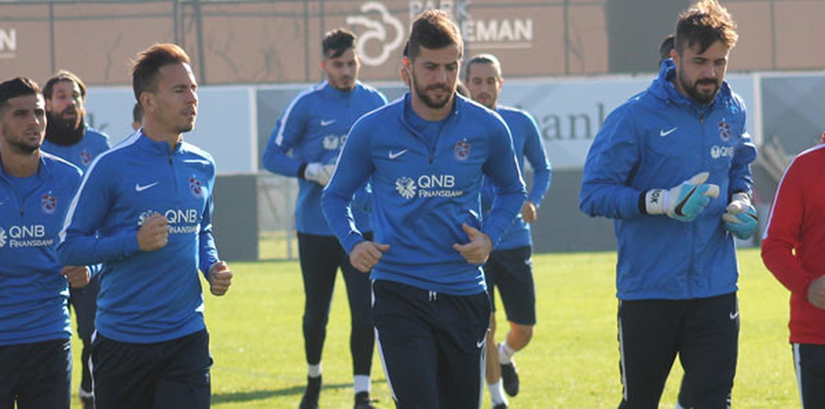 Trabzonspor\'da Uğur ve Okay Takımla Çalıştı