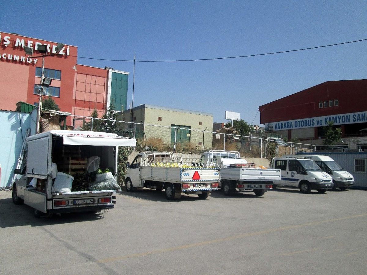 Zabıtalar Dilencilere ve Seyyar Satıcılara Göz Açtırmadı