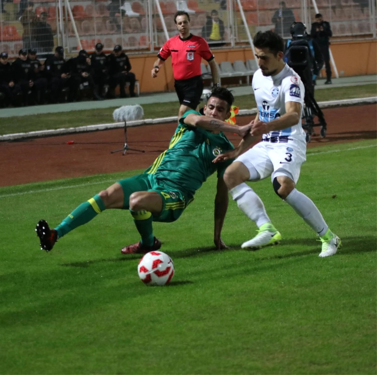 Ziraat Türkiye Kupası: Adana Demirspor: 1 - Fenerbahçe: 4 (Maç Sonucu)