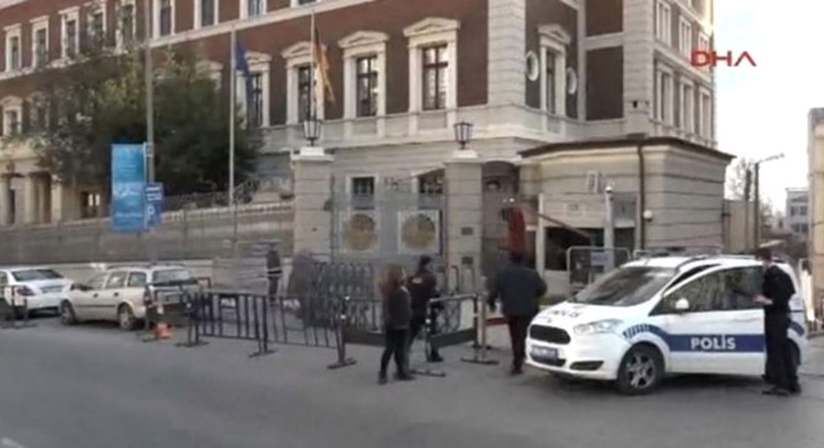 Alman Başkonsolosluğu\'nda Şüpheli Paket Alarmı!
