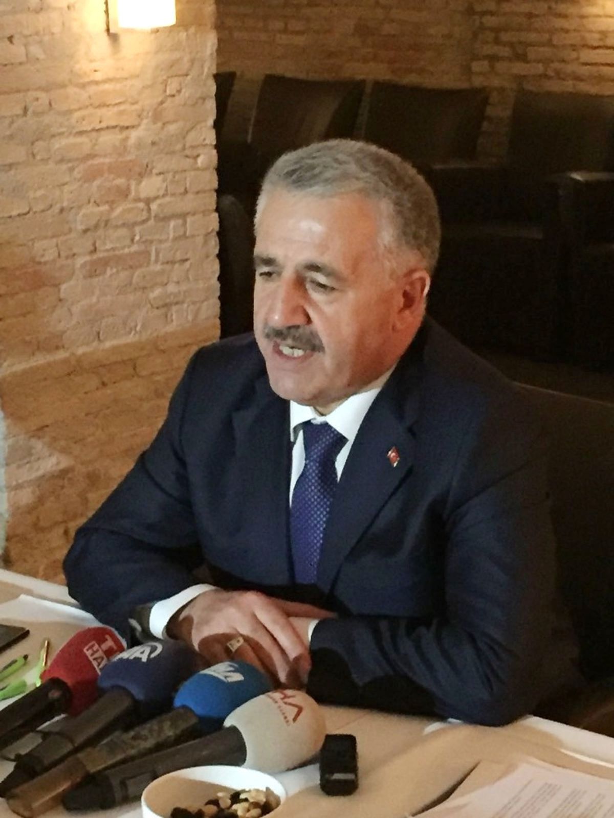 Bakan Arslan: "İit\'den Güçlü Bir İradeyle Çıkan Kudüs Kararını Çok Önemsiyorum"