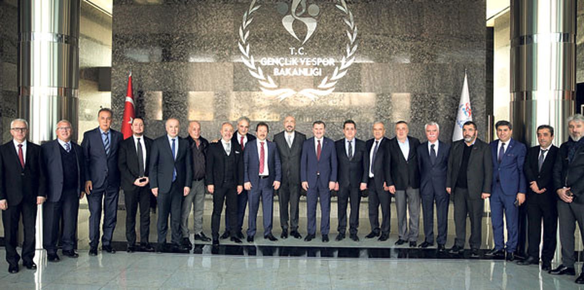 Bakan Bak\'la Toplantı