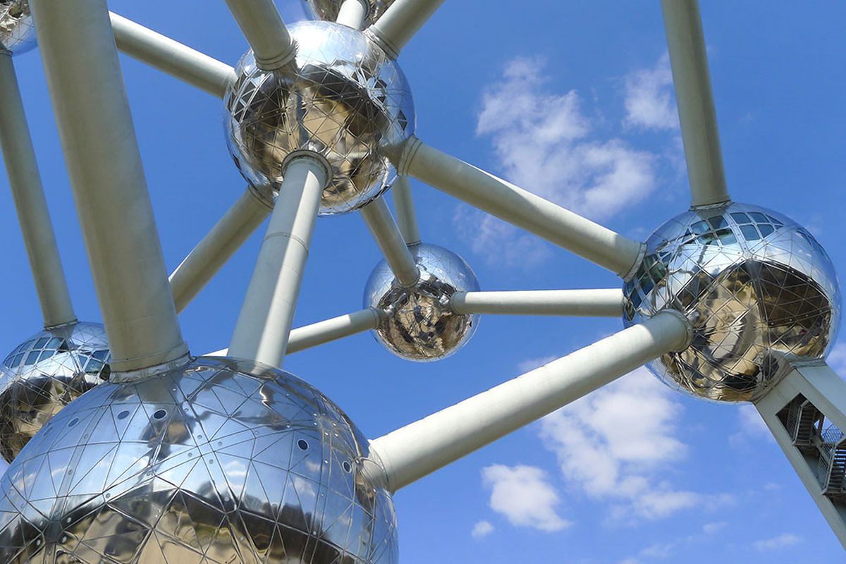 Belçika\'da Görünümüyle Şaşkına Çeviren Bina: The Atomium