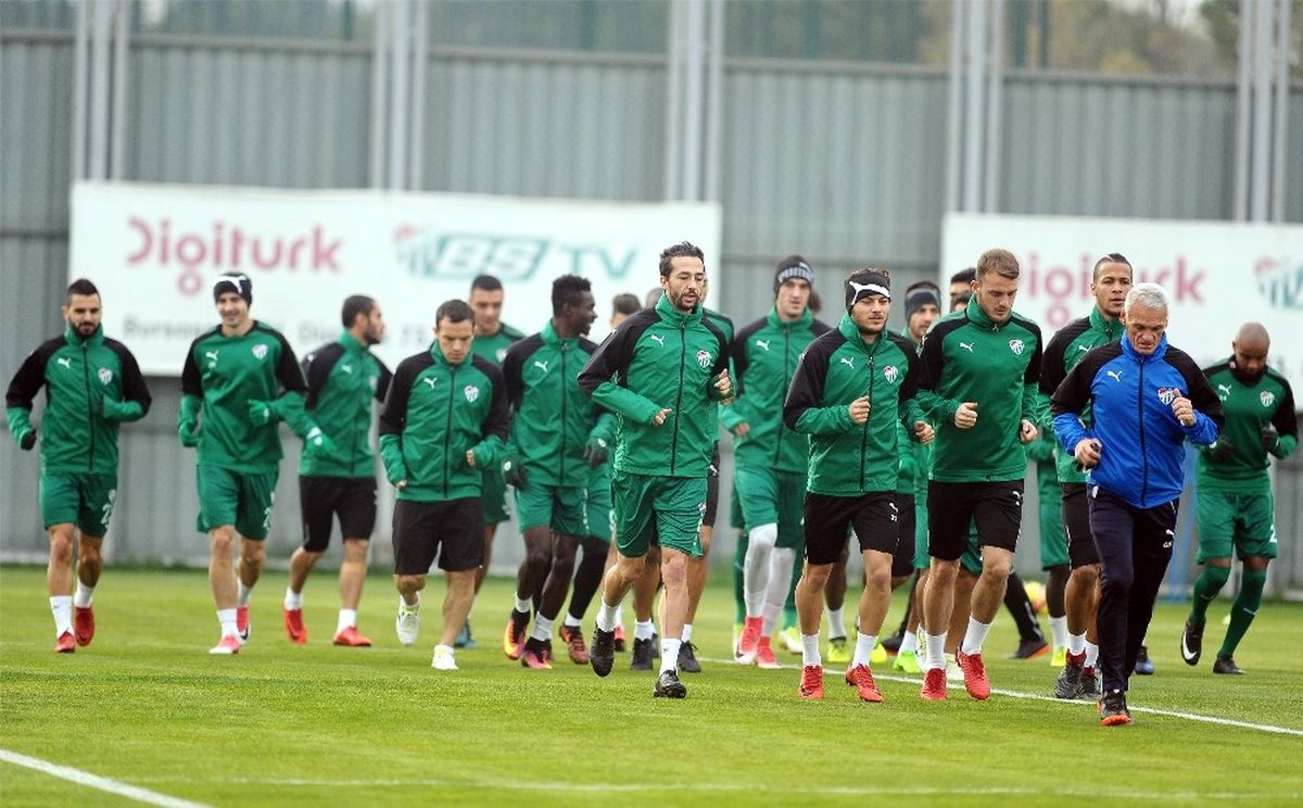 Bursaspor\'da Trabzonspor Maçı Hazırlıkları Sürüyor