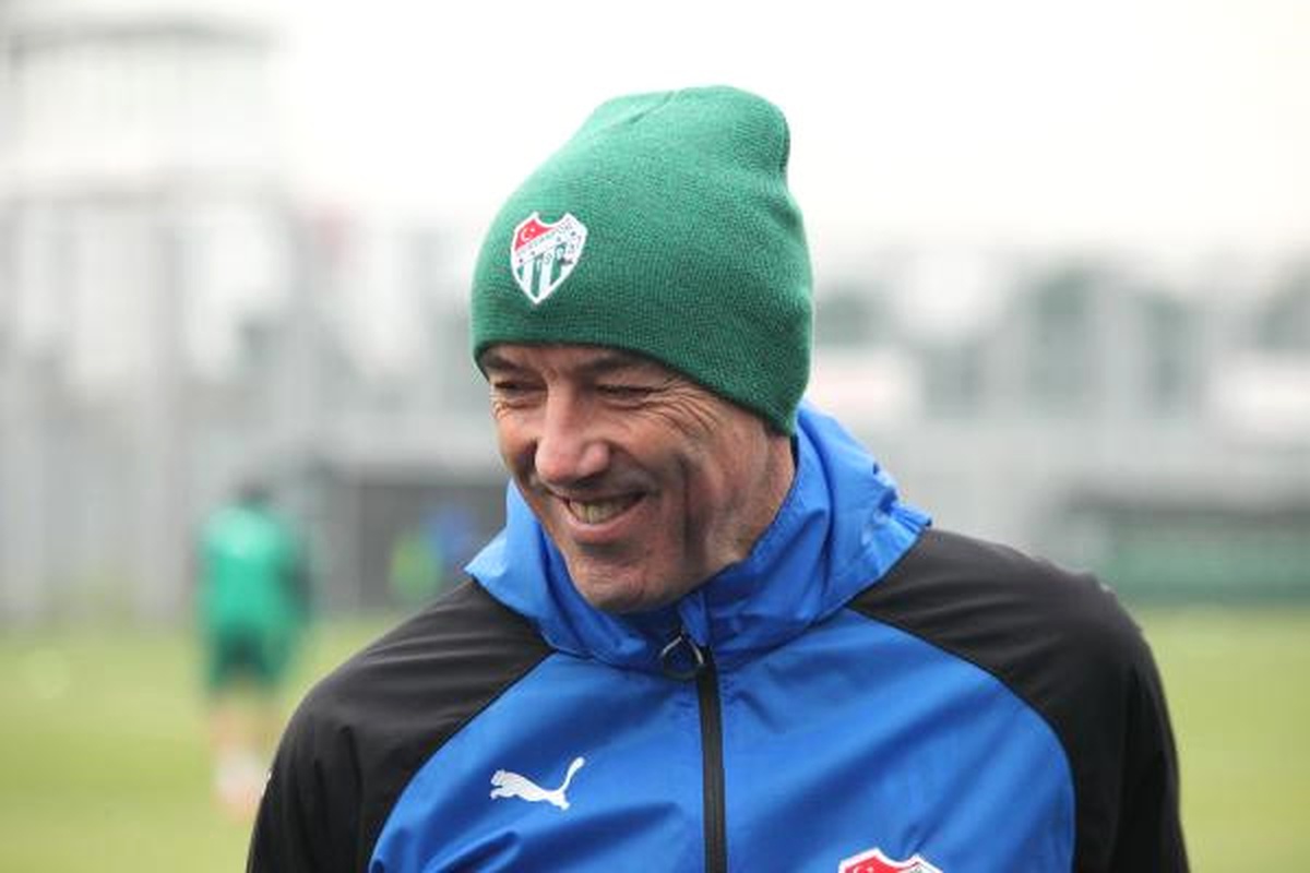 Bursaspor Teknik Direktörü Le Guen: "Trabzonspor\'a Karşı Kendi Oyunumuzu Ortaya Koyacağız"