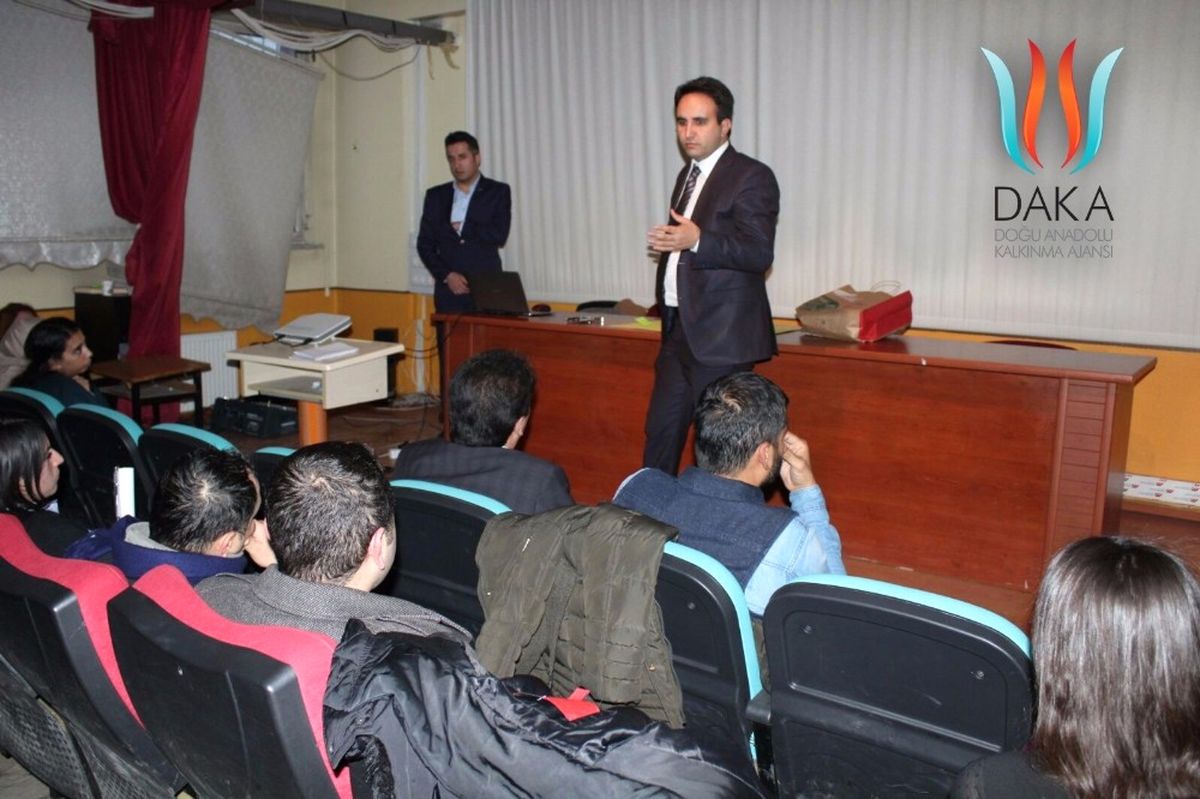 Çaldıran\'da Daka Desteğiyle \'Proje Döngüsü Yönetimi\' Eğitimi