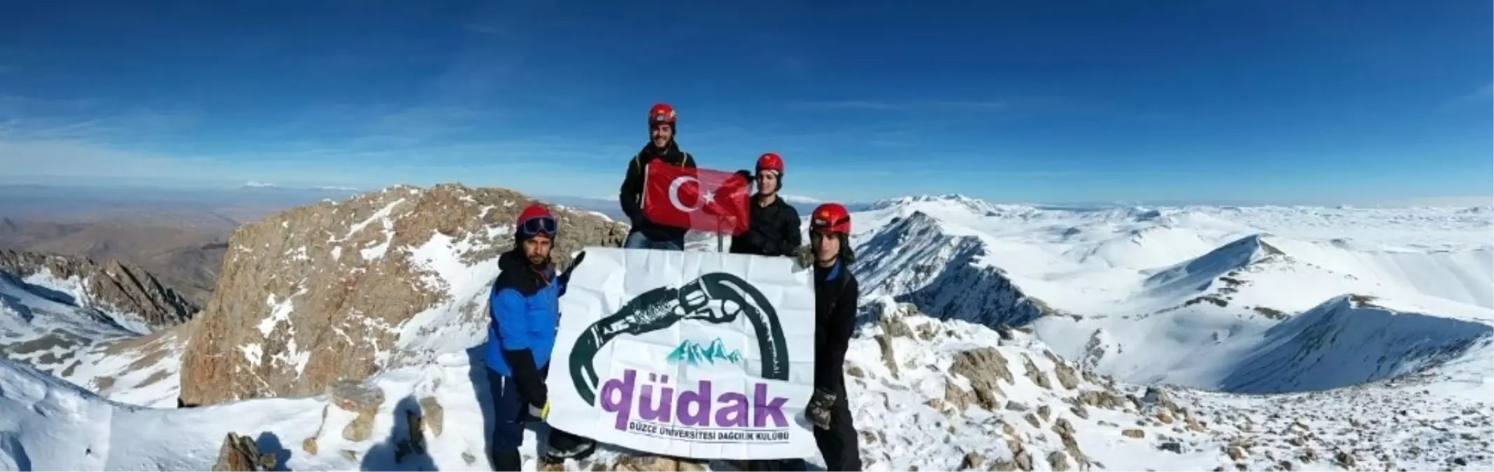 Düzce Üniversitesi Dağcılık Kulübü Öğrencileri Tırmanışta