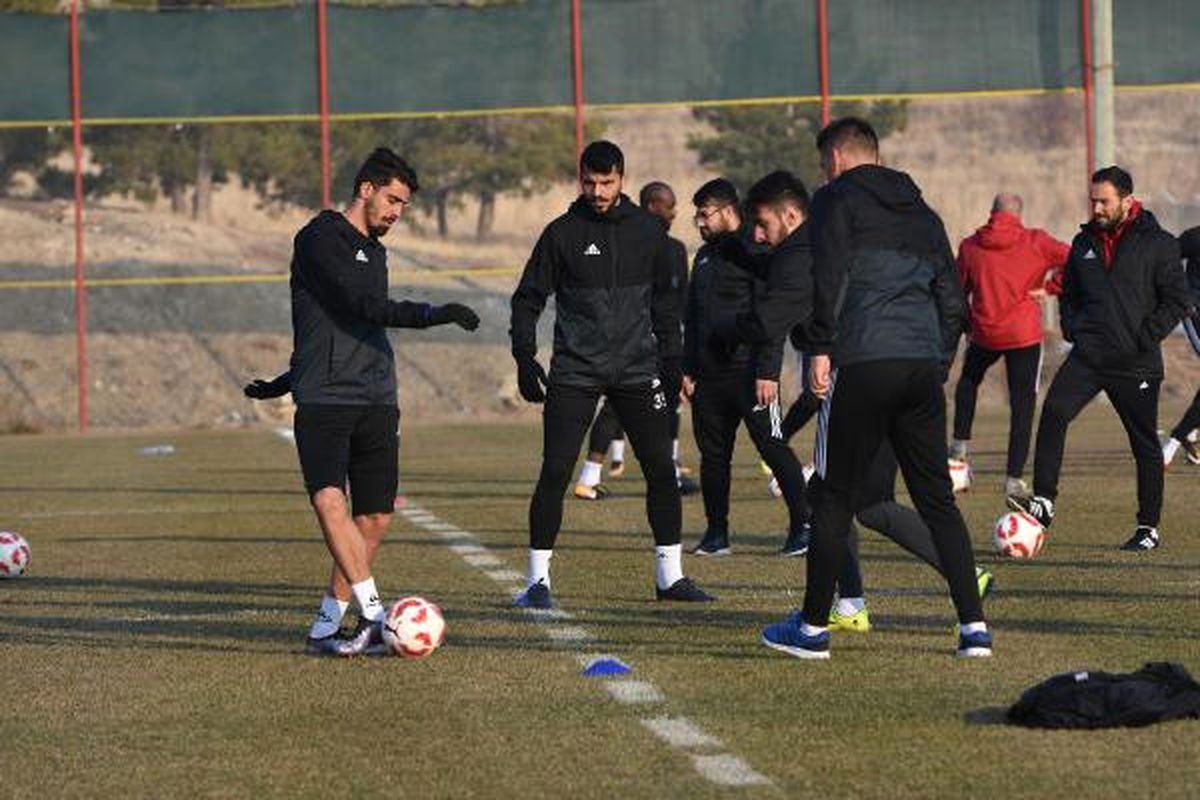 Erol Bulut: "Galatasaray Karşılaşmasından Galibiyetle Ayrılmak İstiyoruz"