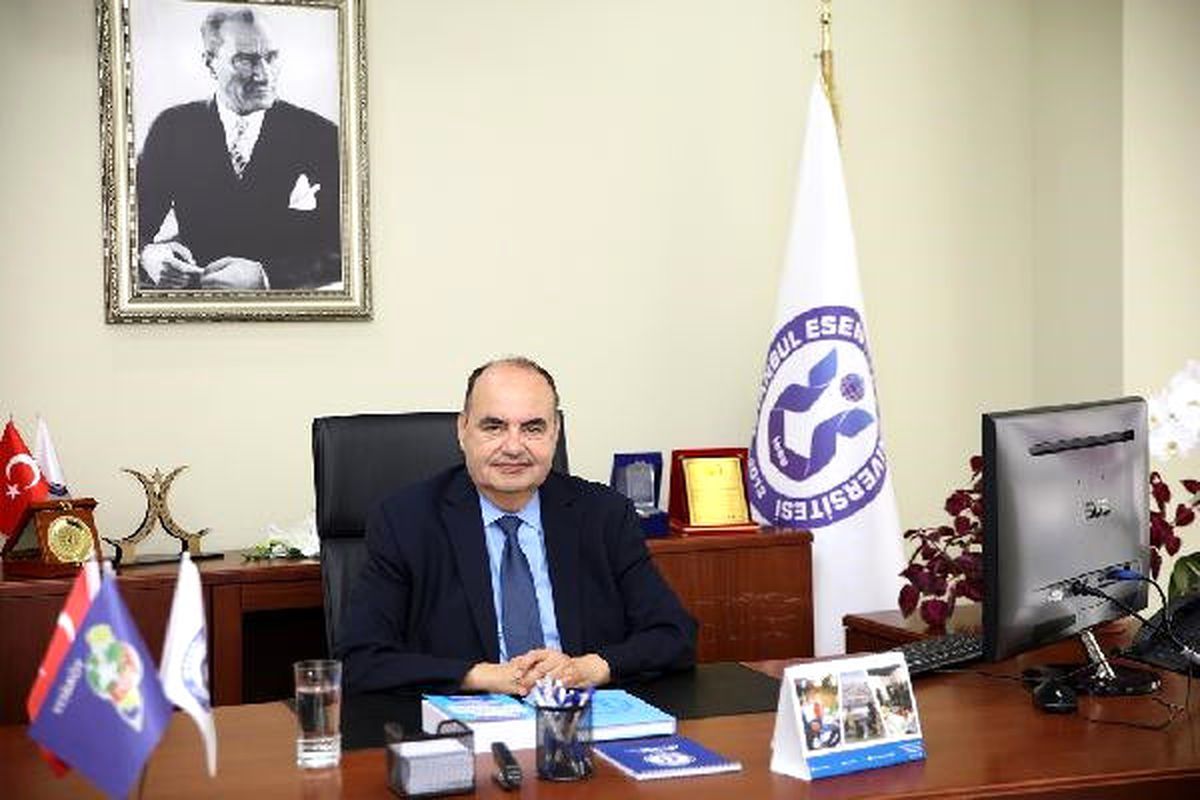 Esenyurt Üniversitesi Rektörü Apak: "Dünya\'da Yeni Ekonomik Dengeler Oturtuluyor"