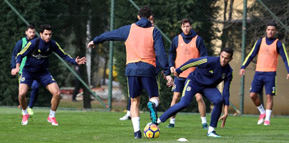 Fenerbahçe\'de Kardemir Karabükspor Maçı Hazırlıkları