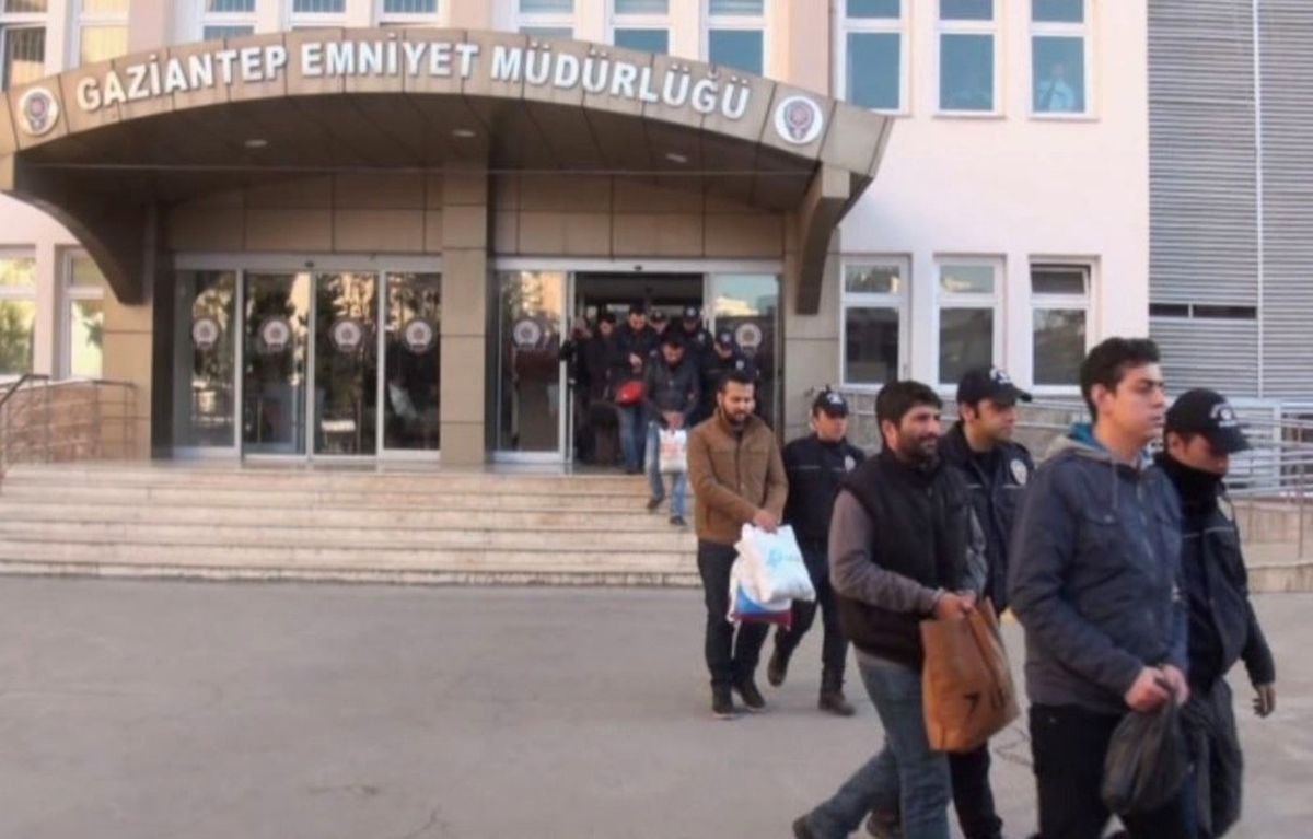 Gaziantep Merkezli 11 İlde Bylock Kullananlara Operasyon: 35 Gözaltı