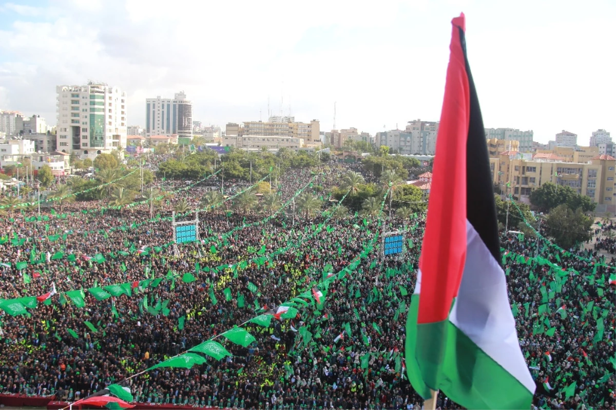 Hamas, 30. Kuruluş Yıldönümünü Kutladı
