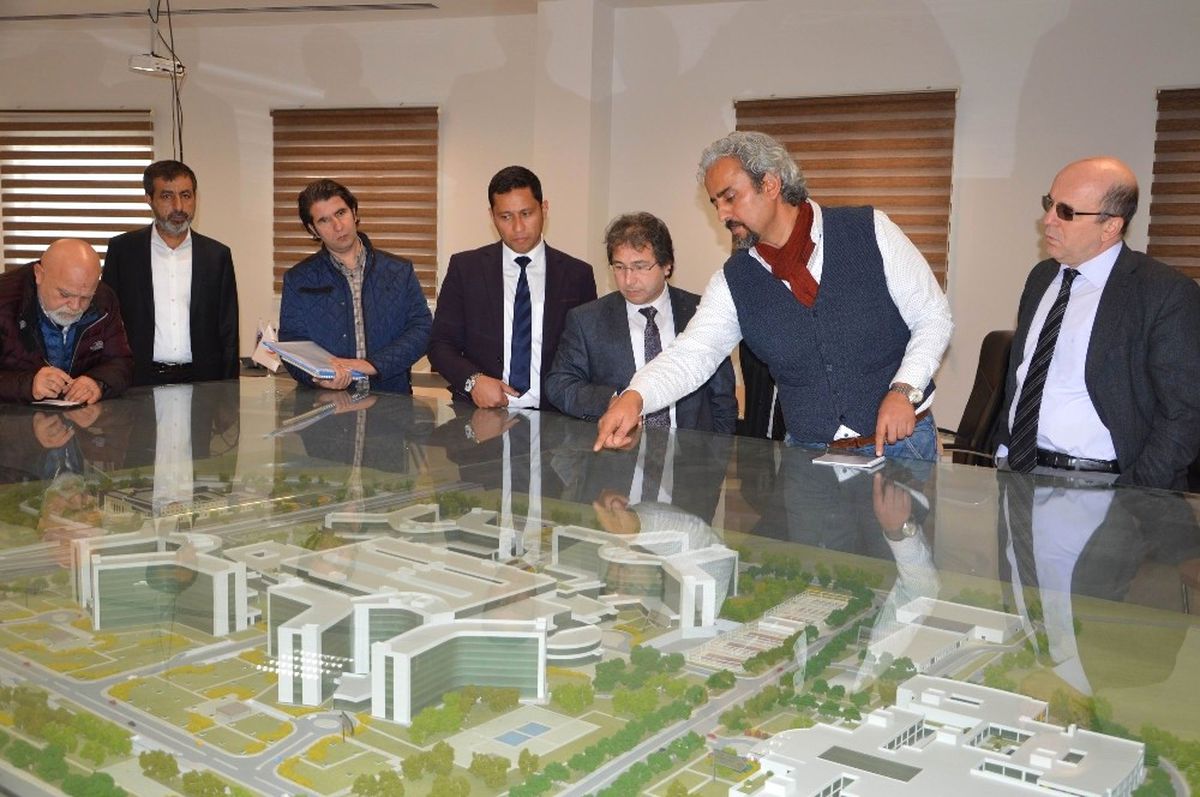 İl Sağlık Müdürü Benli Şehir Hastanesi\'nde İncelemelerde Bulundu