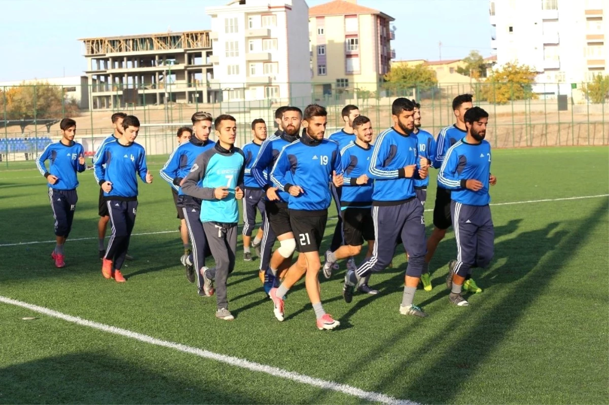 İnönü Üniversitesispor\'da Siverek Belediyespor Maçı Hazırlıkları Sürüyor