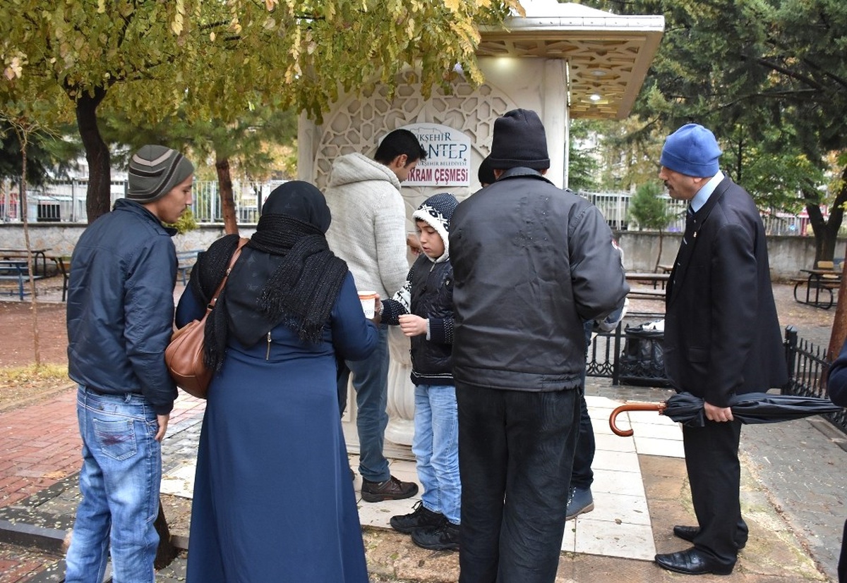 Isınmak İsteyen Bu Çeşmeye Koşuyor