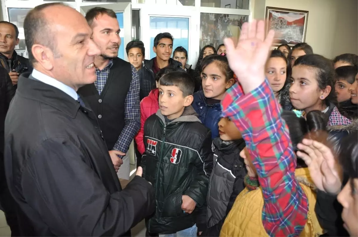 Kaymakam Kaşıkçı, Köy Okulu Öğrencilerini Misafir Etti