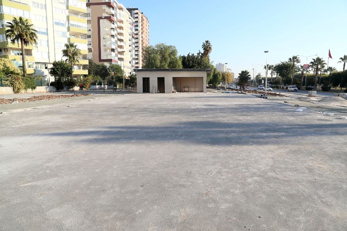 Mersin\'de Buz Pisti