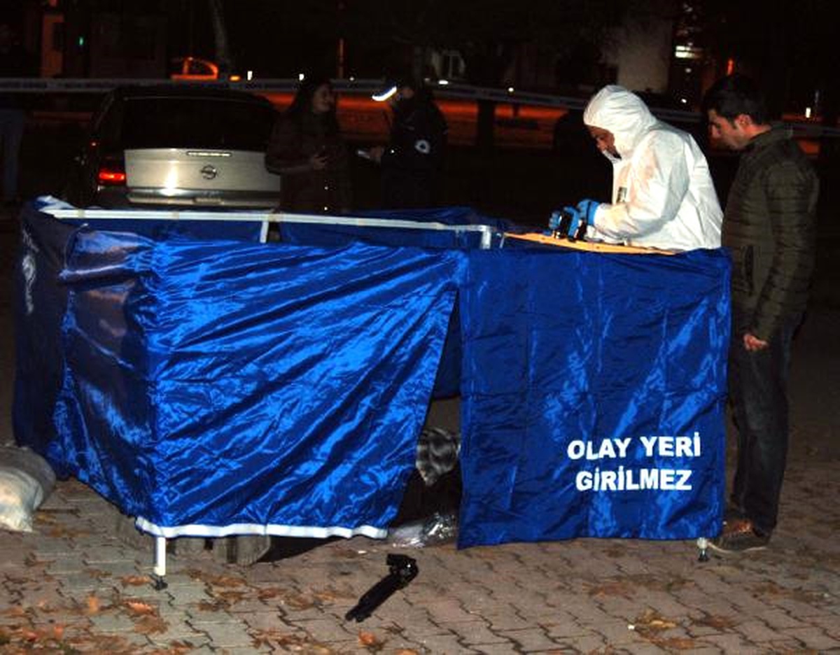 Oğlunun Tedavi Gördüğü Hastanenin Otoparkında İntihar Etti