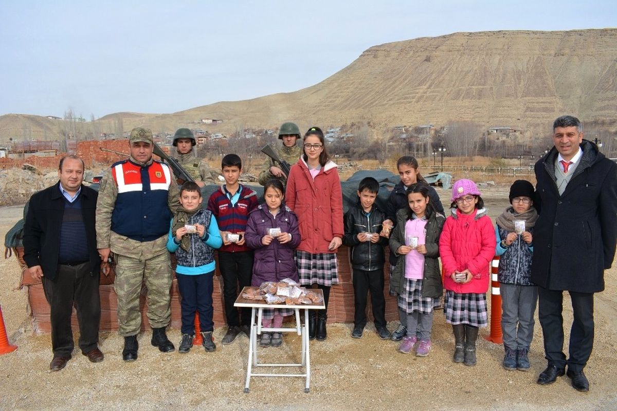 Öğrenciler Yerli Malı Kullanımına Dikkat Çekti