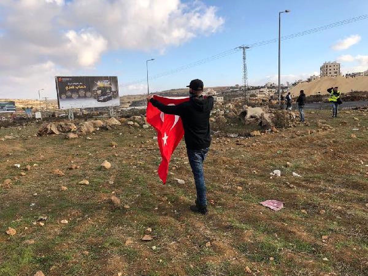 Ramallah\'ta Türk Bayraklı Protestocu Dikkat Çekti (3)
