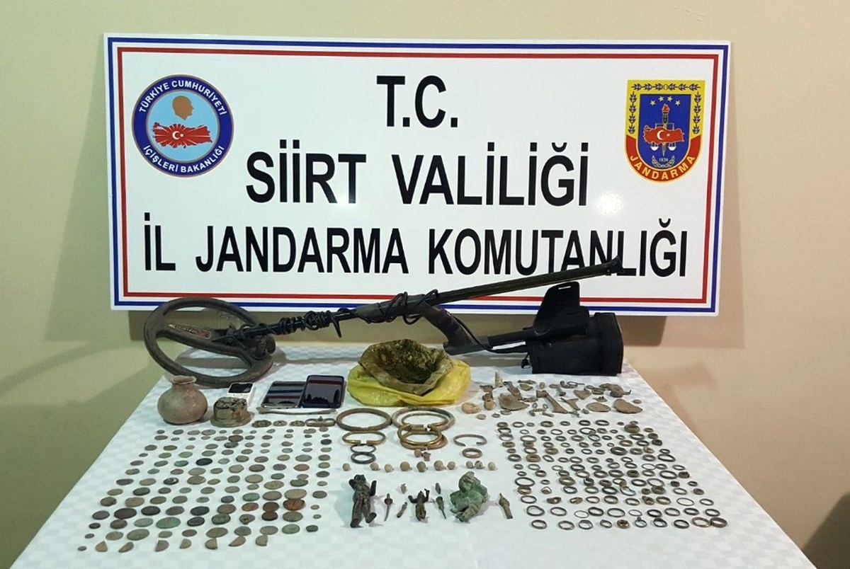 Siirt\'te ve Yalova\'da Tarihi Eserler Ele Geçirildi
