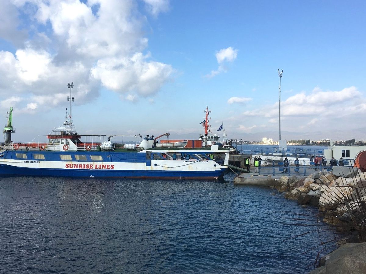 Yunan Adalarından 8 Mülteci Dikili\'ye Getirildi