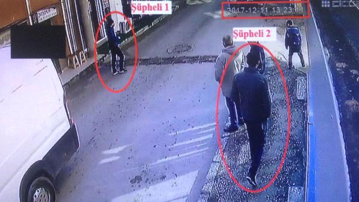 30 Bin Lirasını Aldıkları Kadını İkinci Kez Dolandırmak İsterken Yakalandılar