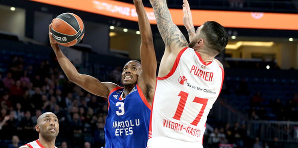 Anadolu Efes-Baskonia: 81-82