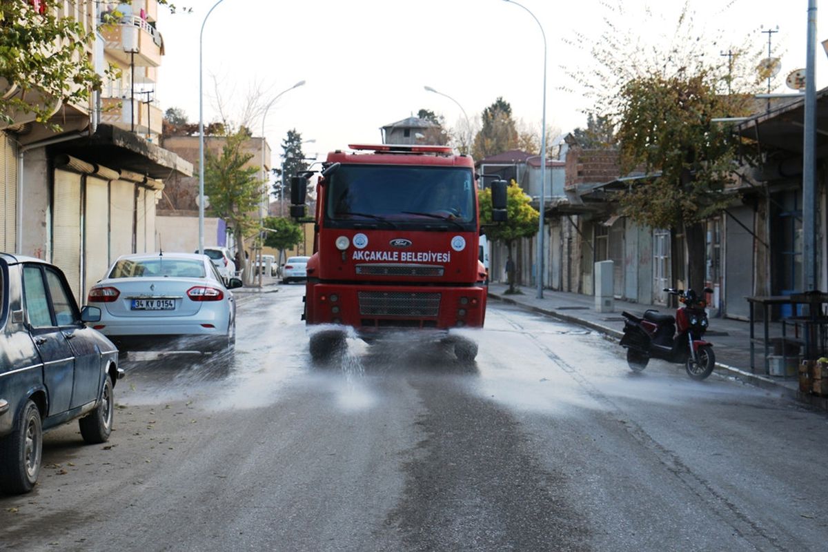 Başkan Ayhan:"Temizlik Ekiplerimiz 7/24 Görevinin Başında"