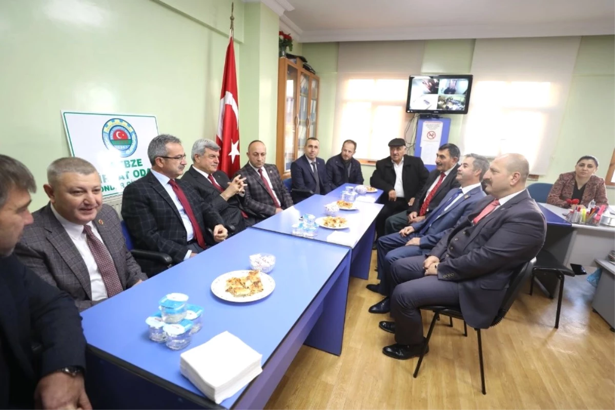 Başkan Karaosmaoğlu, Gebze\'de Ticaret Odalarını Ziyaret Etti