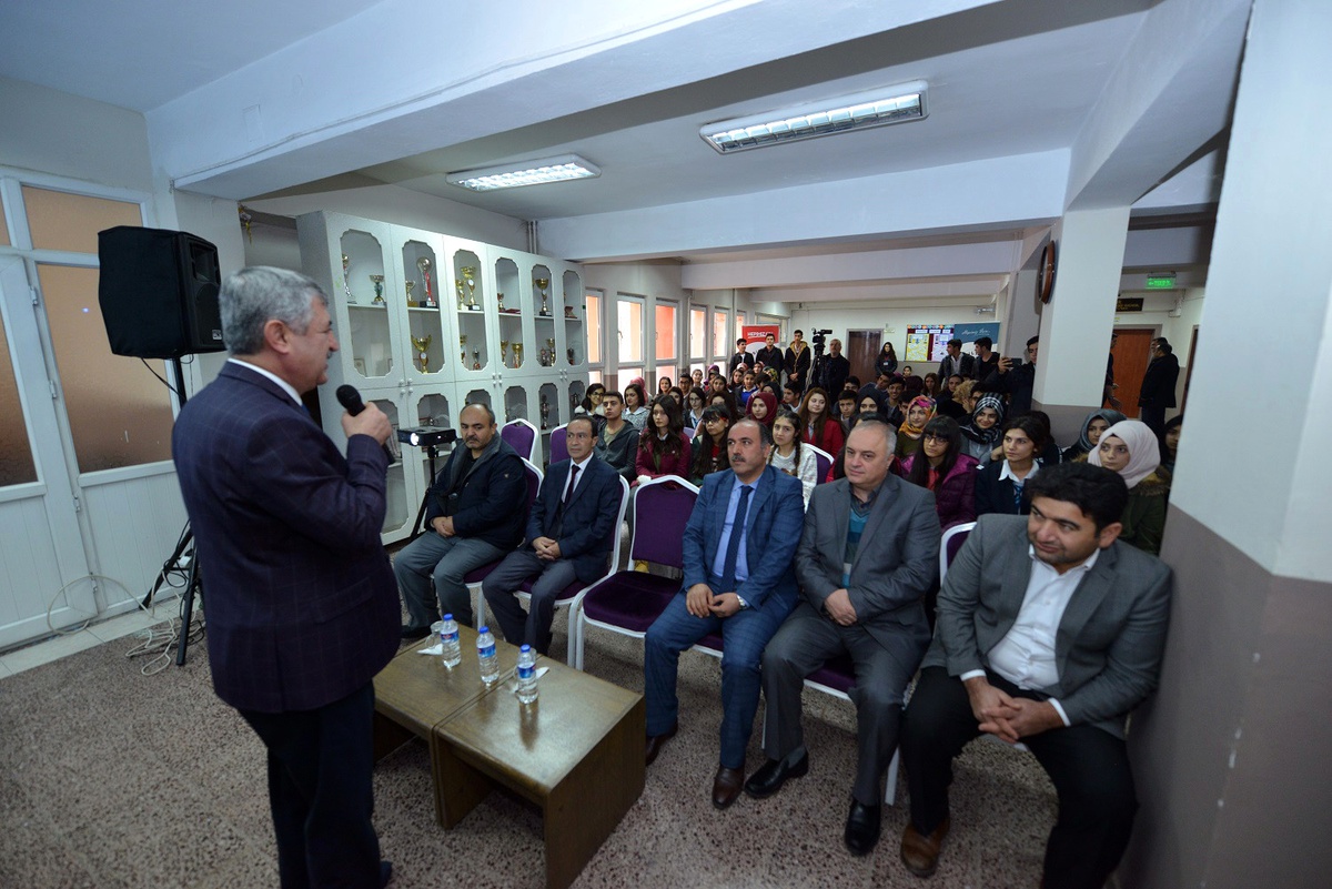 Başkan Polat, Atatürk Meslek Ve Teknik Anadolu Lisesi Öğrencileriyle Buluştu