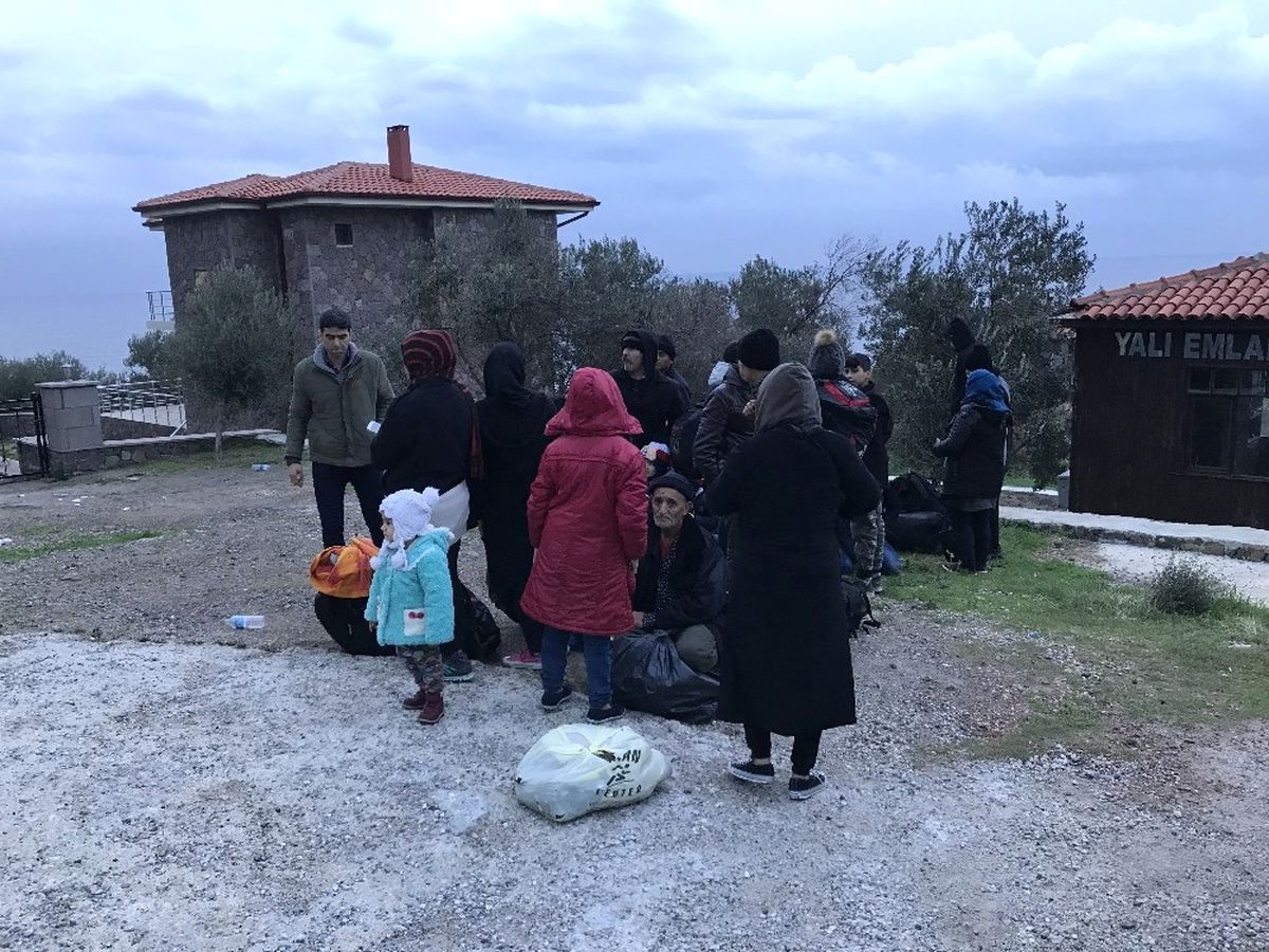 Çanakkale\'de 30 Mülteci Yakalandı
