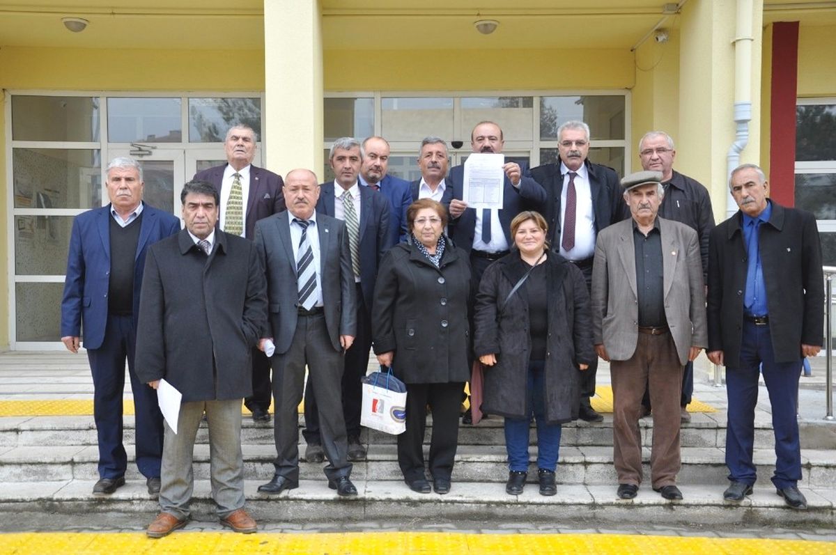 CHP İlçe Başkanı Erayhan Mazbatasını Aldı