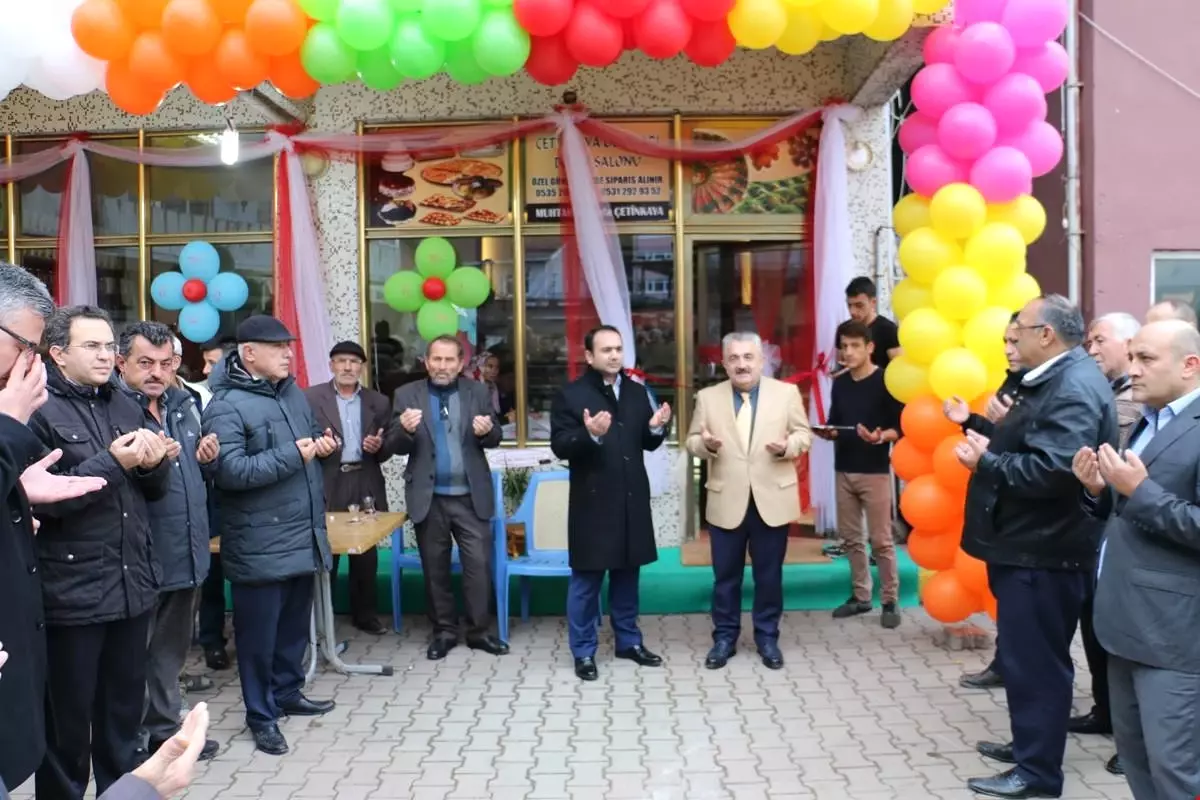 Doğanyurt Kaymakamı Altun, İş Yeri Açılışına Katıldı