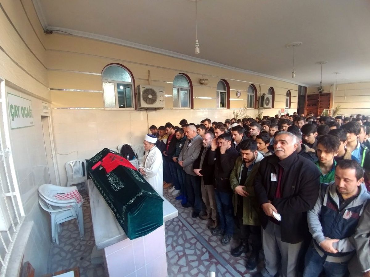 Emircan Açıkgöz Son Yolculuğuna Formasıyla Uğurlandı