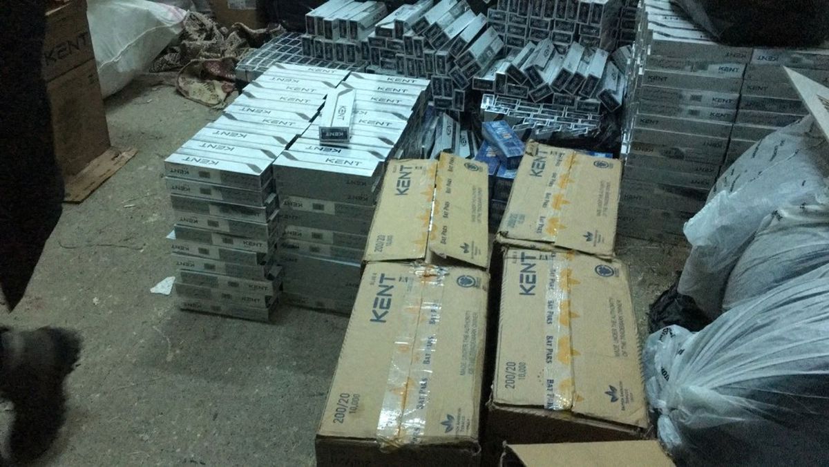Erciş\'te 26 Bin Paket Kaçak Sigara Ele Geçirildi