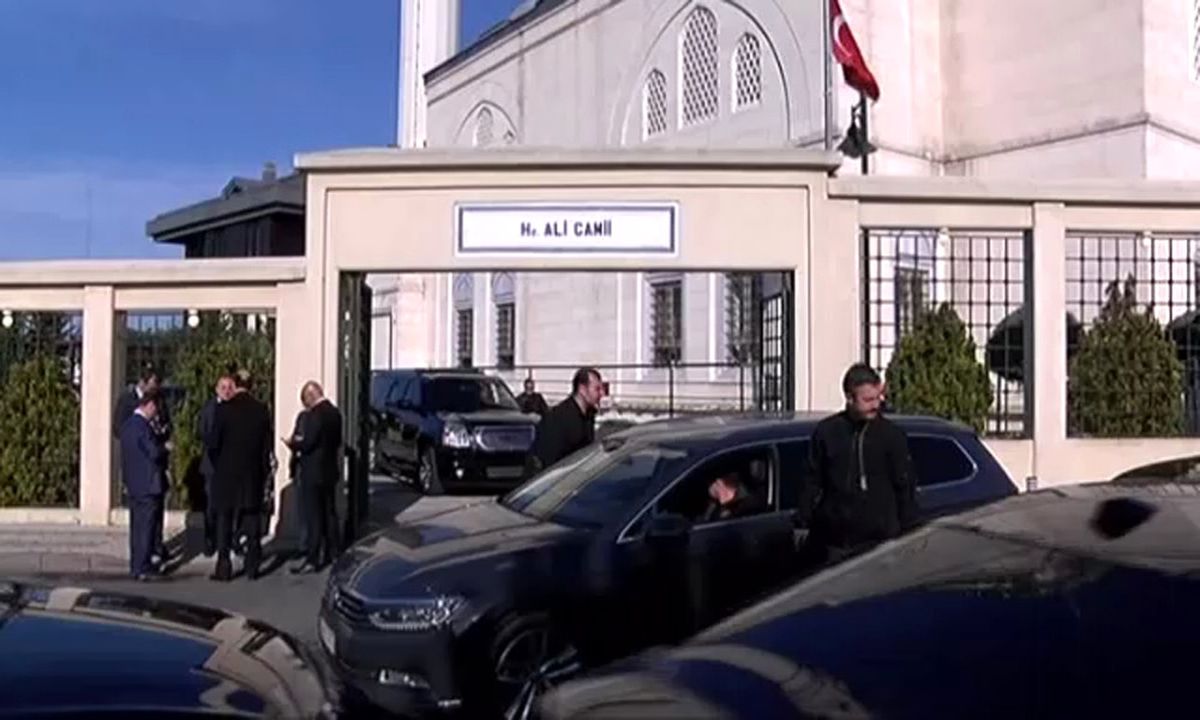 Erdoğan Cuma Namazını Hz. Ali Camii\'nde Kıldı