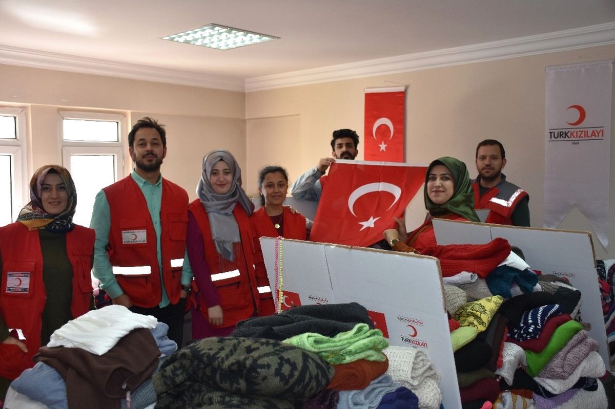 Kızılay\'dan İhtiyaç Sahibi Ailelere Yardım