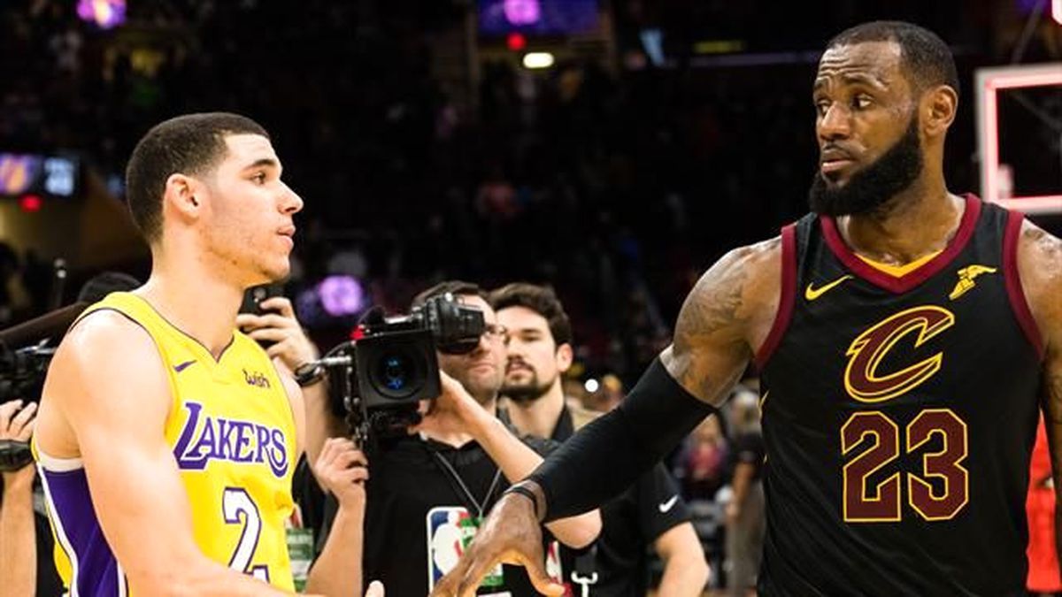 Lebron James, Cleveland\'ı Taşımaya Devam Ediyor