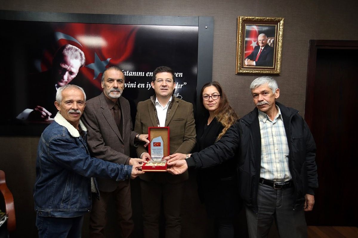 Muhtar ve Azalarından Başkan Subaşıoğlu\'na Ziyaret