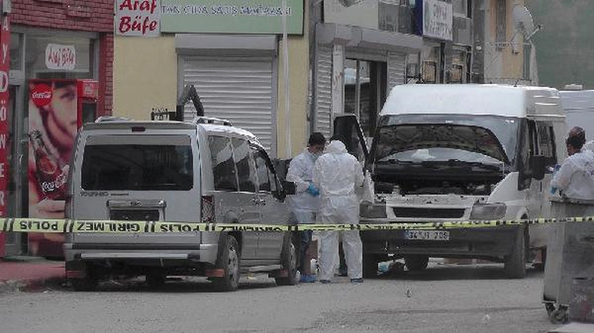 Muş\'ta 1 Ton Bomba Yüklü Minibüse Öncülük Eden 1 Şüpheli Yakalandı