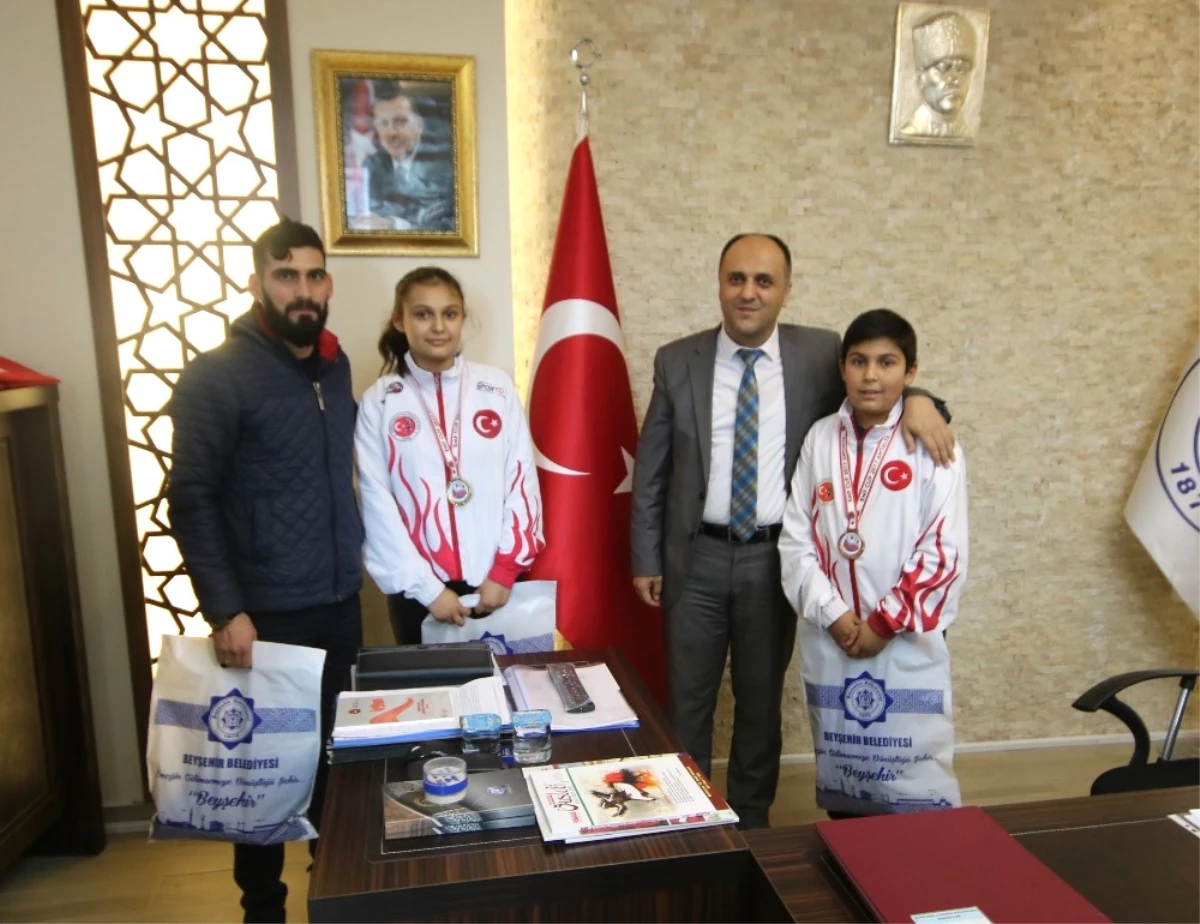 Özaltun, Beyşehir\'in Şampiyon Milli Sporcularını Ağırladı