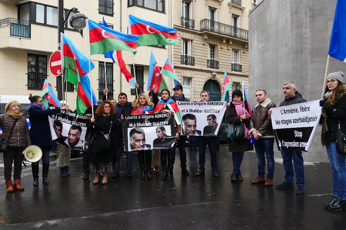 Paris\'te Ermenistan Protestosu