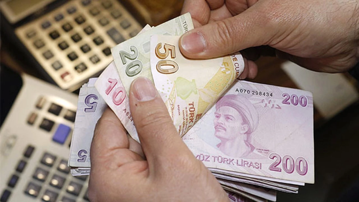 Türk-İş\'in Asgari Ücret Beklentisi Bin 893 Lira Oldu